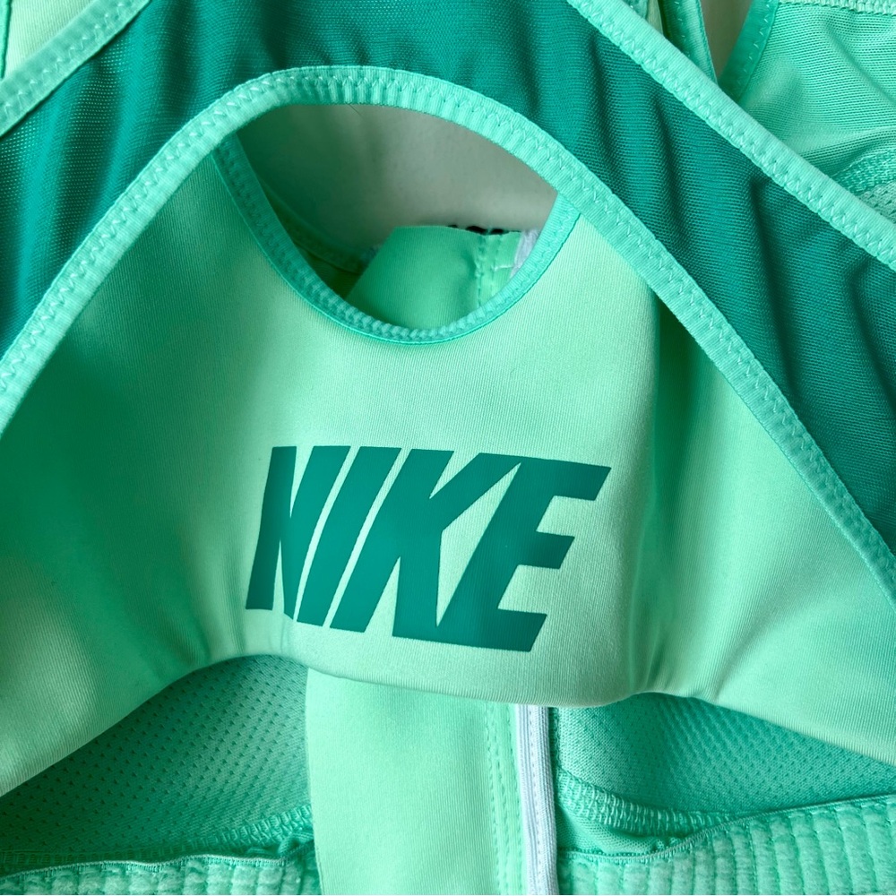 NIKE Dri-Fit High Support Impact Zippered Front Sports Bra—SZ. Medium - Picture 15 of 17